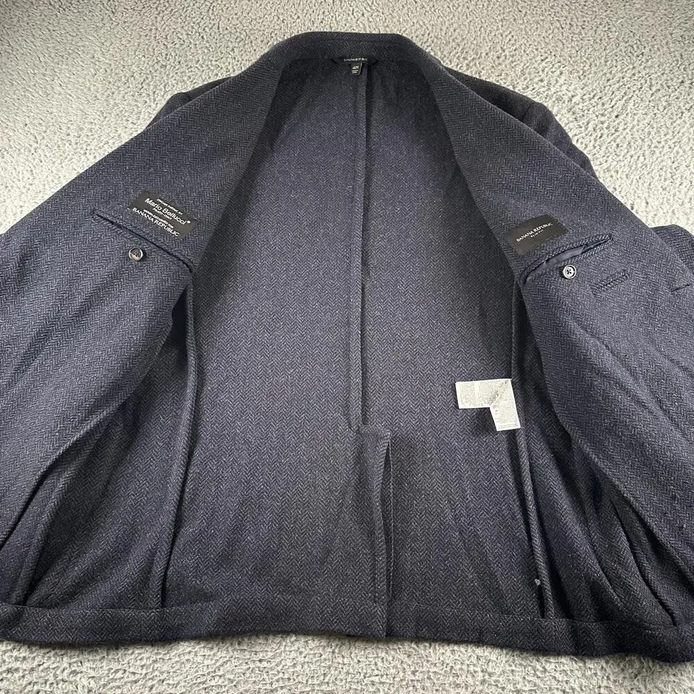 Banana Republic pockets care
